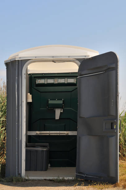 Best Portable restroom trailer rental  in Lincoln, ND